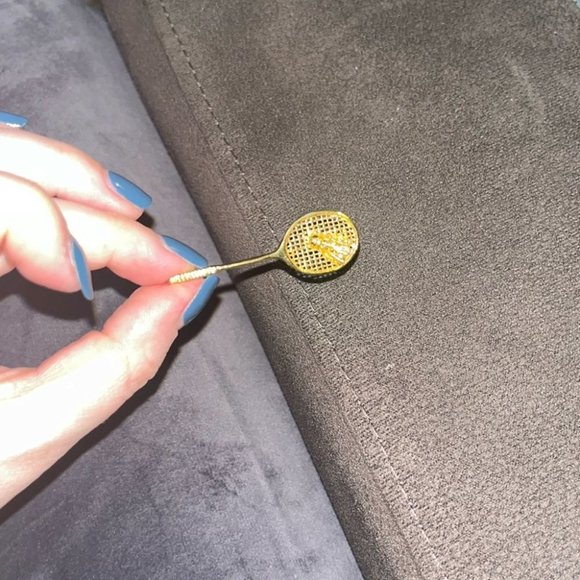 Accessories - Vintage Gold Badminton Pin